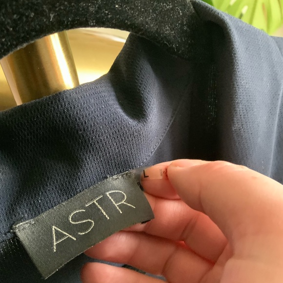 Lightweight Navy Jacket - Picture 3 of 3